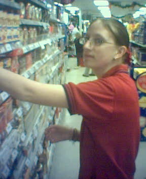 laura (she dont like photos!)
